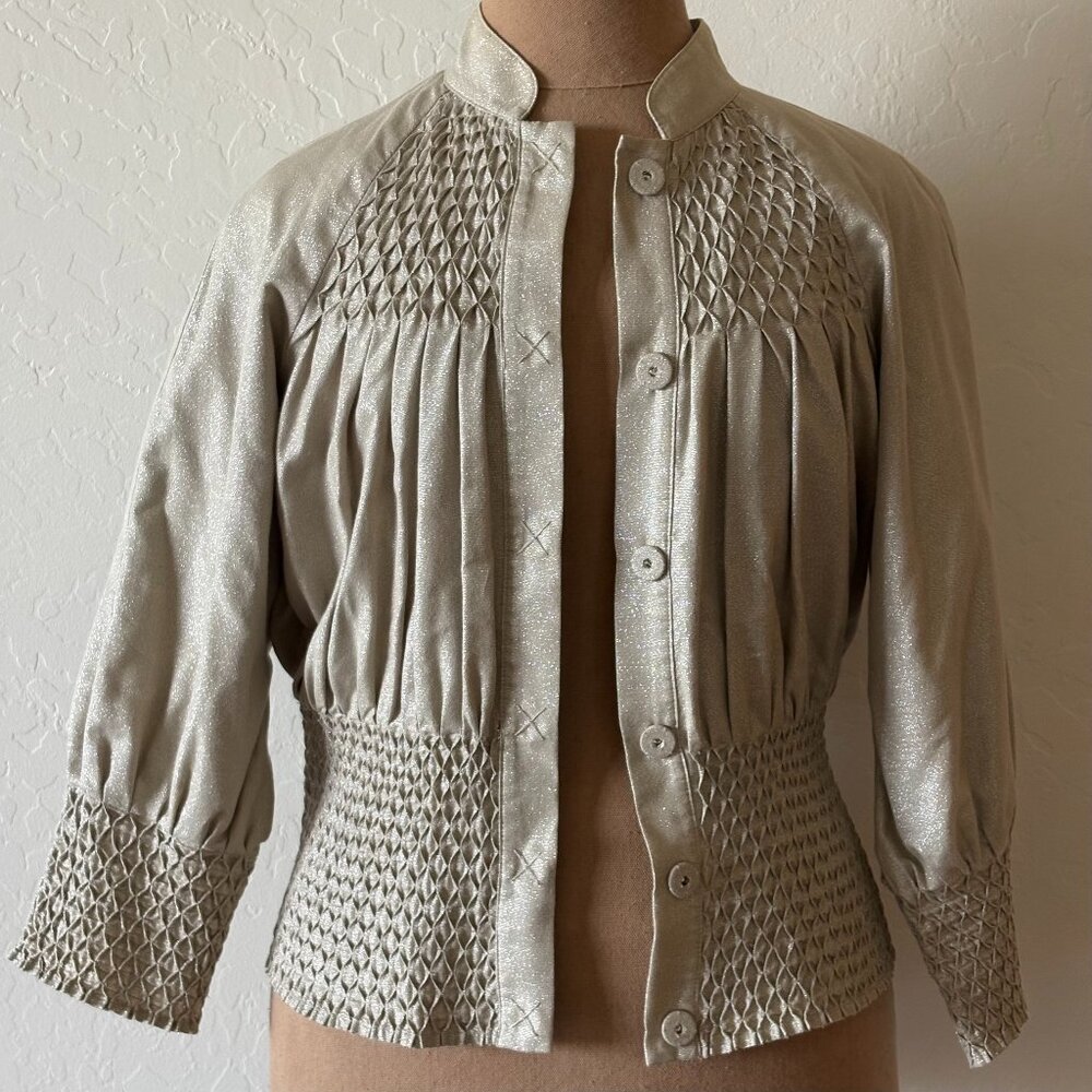 Laundry by Shelli Segal Blouse/Jacket. Size 8. Beige.